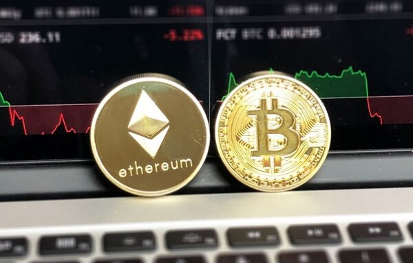 Cryptocurrency Spot ETFs