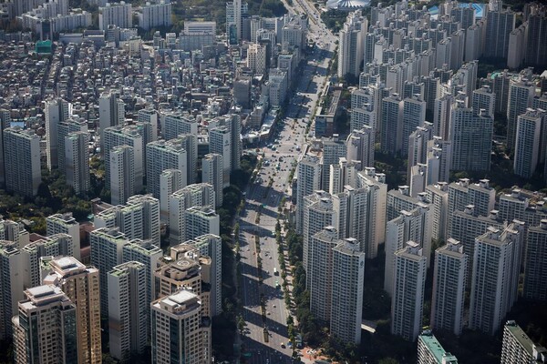 An aerial view of apartment complexes in Seoul (REUTERS)