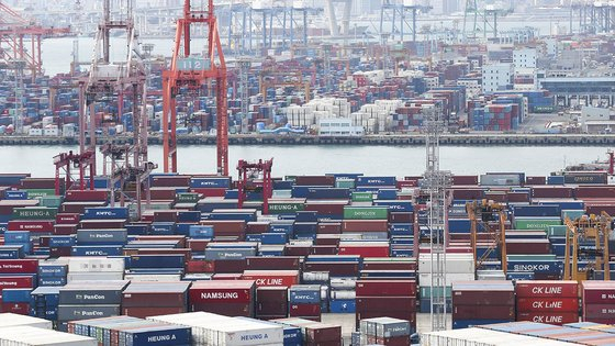 A view of Busan Port (BusinessKorea DB)