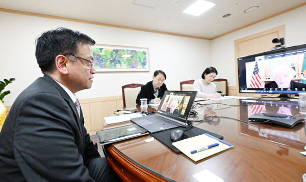 Deputy Prime Minister and Minister of Economy and Finance Choi Sang-mok holds a video meeting with U.S. Treasury Secretary Janet Yellen on Dec. 10 at the Government Complex Seoul (Photo courtesy of the Ministry of Economy and Finance)