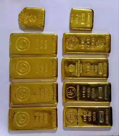 Govt reviews November gold import data, error suspected