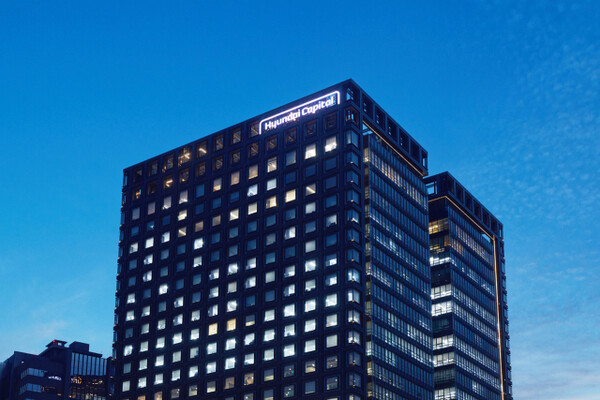 The main office building of Hyundai Capital in Yeouido, Seoul